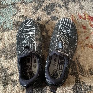 Nike React Metcon Black White Women's Size 9 Athletic Running Sneakers Shoes